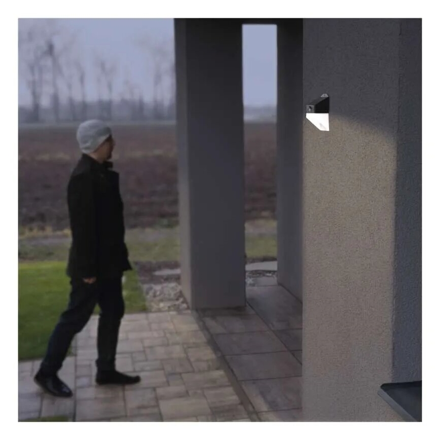 LED solarno zidno svetlo sa senzorom LUMI LED/3,7W IP65 crna