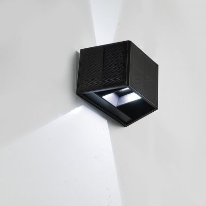 LED solarno zidno svetlo WINGS LED/2W/1300 mAh 3,7V 6000K IP54 crna