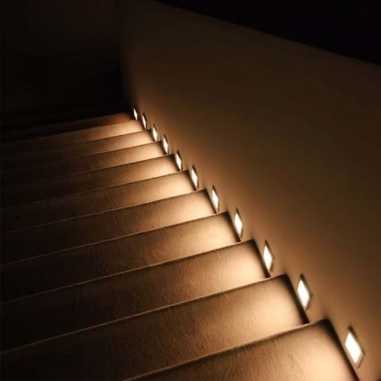 LED spoljašnje svetlo za stepenište LED/5W/230V 3000K IP65 belo