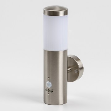 LED spoljašnje zidno svetlo sa senzorom pokreta 1xGU10/5W/230V IP44 mat hrom