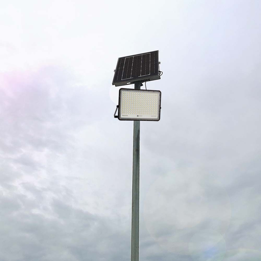 LED solarni reflektor za spoljašnju upotrebu LED/30W/3,2V 4000K crni IP65 20000 mAh + daljinski upravljač