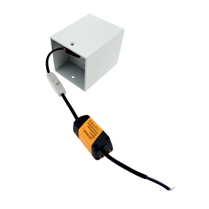 LED spot svetiljka LED/5W/230V 3000/4000/6400K 7,5x7,5 cm bela