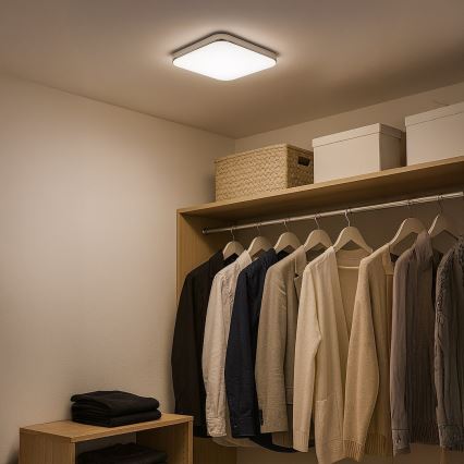 LED stropna svetiljka NEMO LED/11W/230V 26x26 cm sjajni hrom