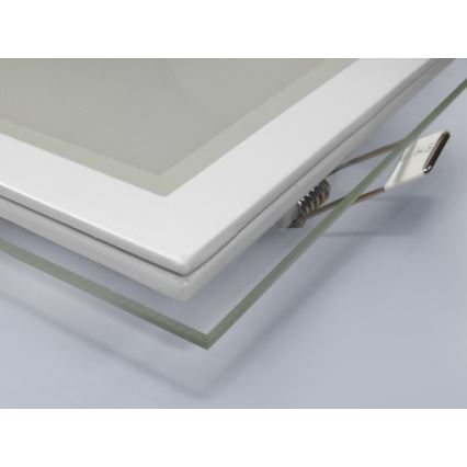 LED ugradna svetiljka FINITY LED/18W/230V 3000K