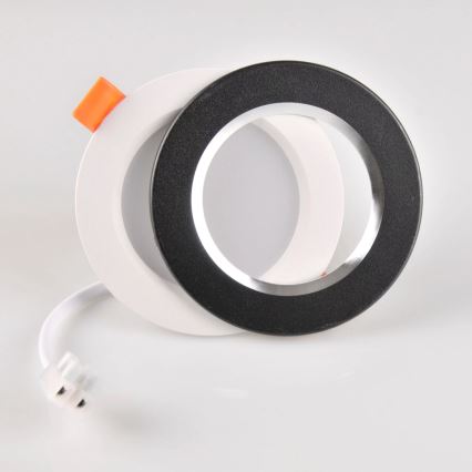LED ugradna svetiljka ZOE LED/4,8W/230V crna