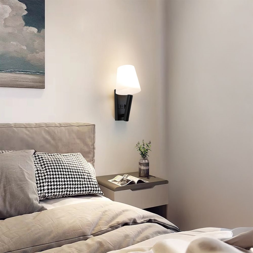 LED zidna lampa sa USB priključkom LED/2W/230V 3000K crna/bela