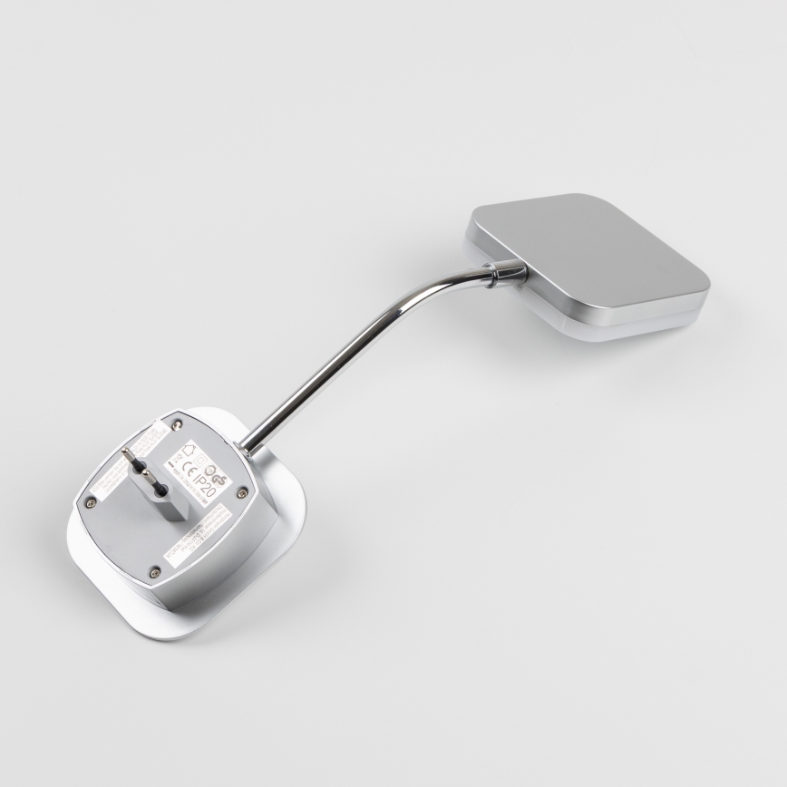 LED zidna lampica za utičnicu LED/3,2W/230V sjajni hrom