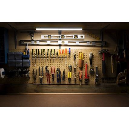 Ledvance - LED svetlo za montažu ispod ormarića sa senzorom BATTEN LED/4W/230V 32 cm