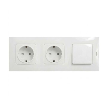 Legrand - Dupla kućna SCHUKO utičnica i jednopolni prekidač br. 1 sa ramom NILOE 250V bela
