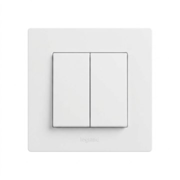Legrand - Dupli prekidač za stepenište 6+6 sa okvirom NILOE STEP bela