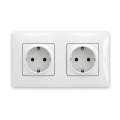 Legrand - Dvostruka kućna SCHUKO utičnica sa ramom NILOE 250V bela