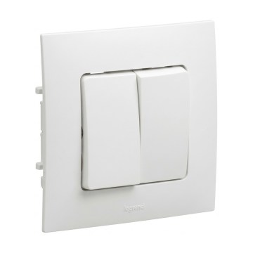 Legrand - Dvostruki prekidač br. 5 sa okvirom NILOE, beli