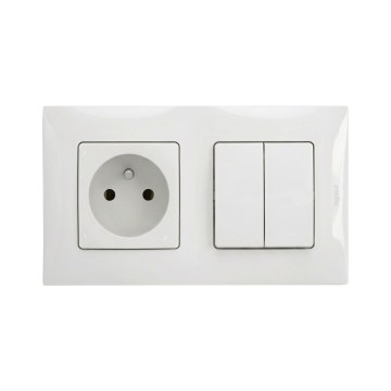 Legrand - Dvostruki serijski prekidač br. 5 i kućna utičnica sa okvirom NILOE 250V bela