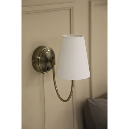 Markslöjd 108908 - Zidna lampa AMAR 1xE14/40W/230V bela/mesing
