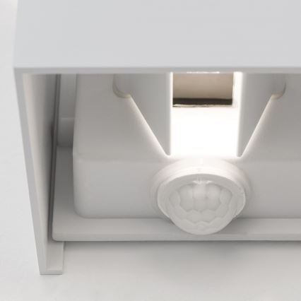 LED spoljašnje zidno svetlo sa senzorom pokreta i sumraka CUBE-S LED/13W/230V IP54 belo
