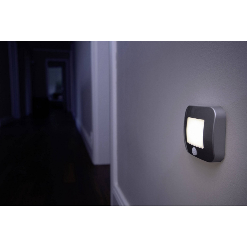 Osram - LED orijentaciono svetlo sa senzorom NIGHTLUX LED/0,3W/3xAAA IP54 srebrna