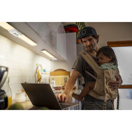 Osram - LED prigušiva svetiljka za montažu ispod ormarića sa utičnicama UNDERCABINET LED/10W/230V 3000K 54,8 cm bela