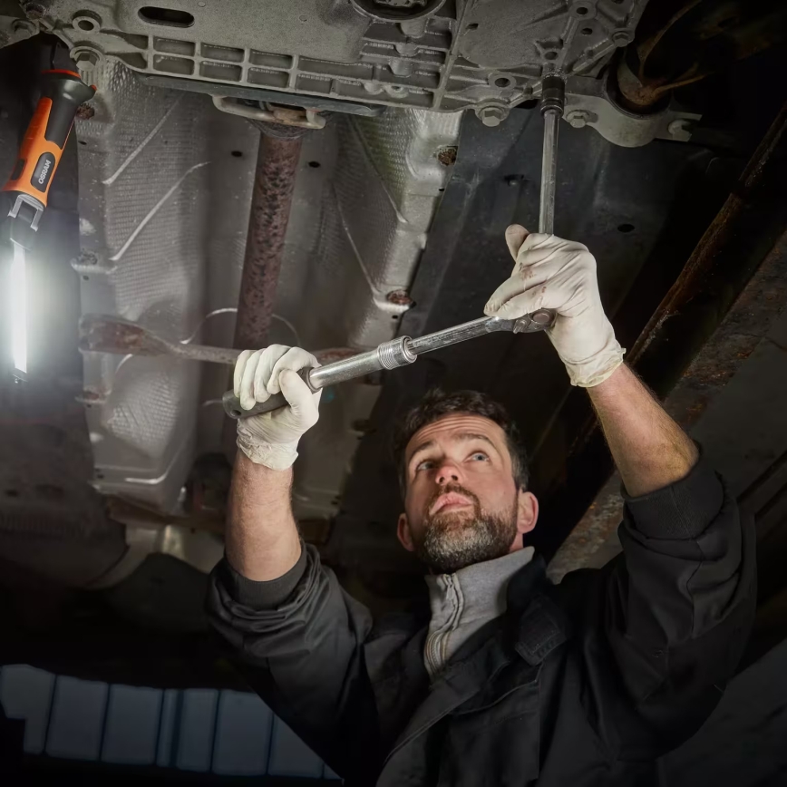 Osram - prigušiva punjiva LED baterijska lampa LEDINSPECT SLIM MAX1000 LED/9W/3,7V IP65 2600 mAh