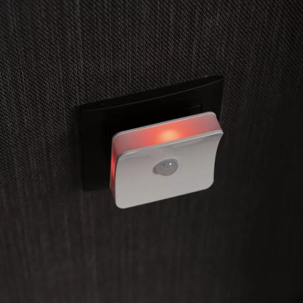 Osram - LED RGB orijentaciono svetlo za utičnicu sa senzorom LUNETTA LED/0,3W/230V