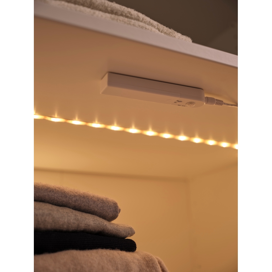 Osram - LED traka sa senzorom pokreta FLEX 1m LED/2W/4xAA