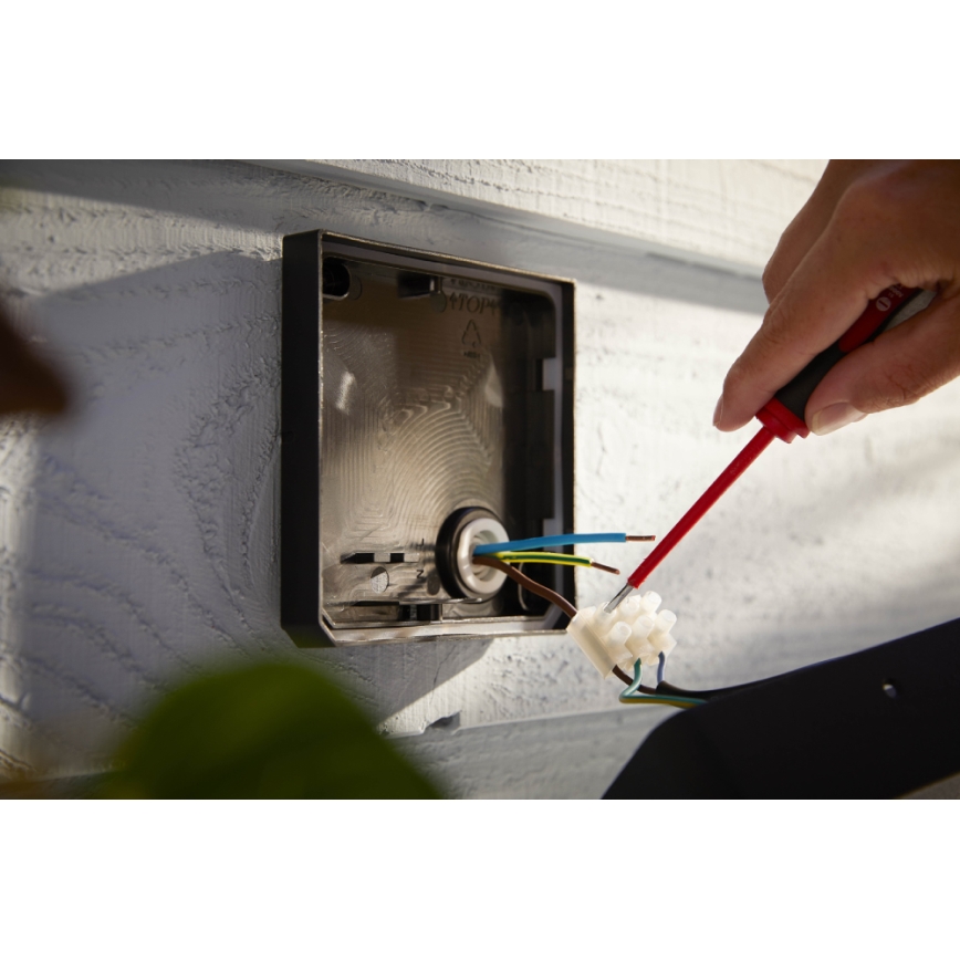 Philips - LED RGBW prigušiva spoljašnji reflektor Hue DISCOVER 2xLED/15W/230V 2000-6500K IP44