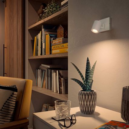 Philips - LED prigušiva spot svetiljka Hue RUNNER 1xGU10/4,2W/230V 2200-6500K + daljinski upravljač bela