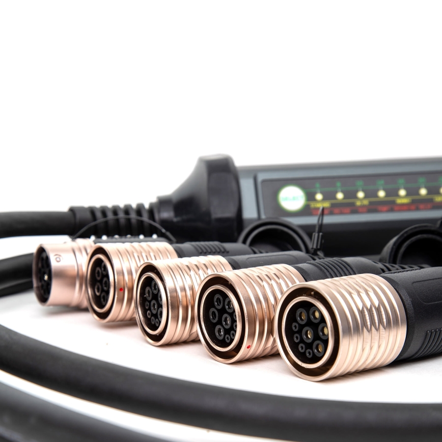Prenosni punjač za električne automobile sa 4 Type 2 adaptera, 32A/480V, 22 kW, 5 m, IP67