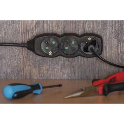 Produžni kabel, 4 utičnice, 5 m, crni