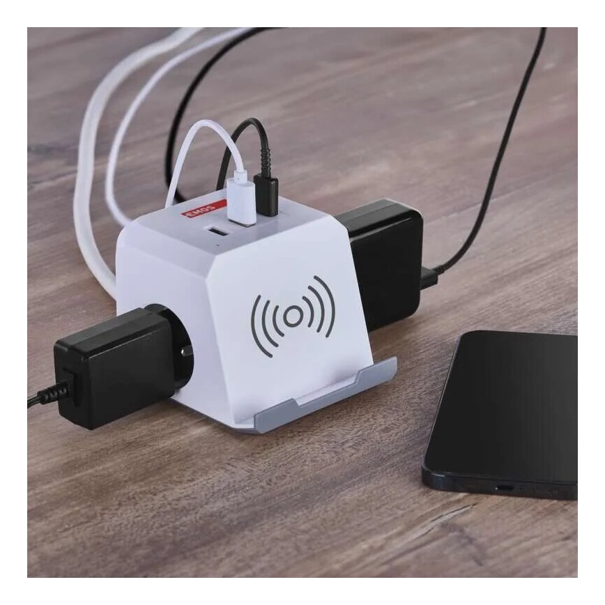 Produžni kabl kocka sa bežičnim QI punjenjem 2Z +2xUSB-A+1xUSB-C 2m bela
