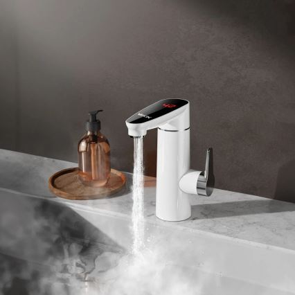 Protočni grejač vode sa LED displejom 3000W/230V IPX4, beo