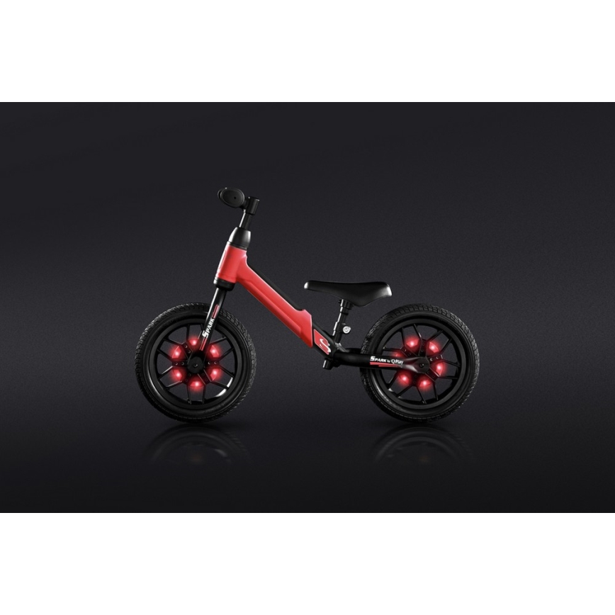 QPlay - Guralica SPARK sa LED svetlima na točkovima, crvena