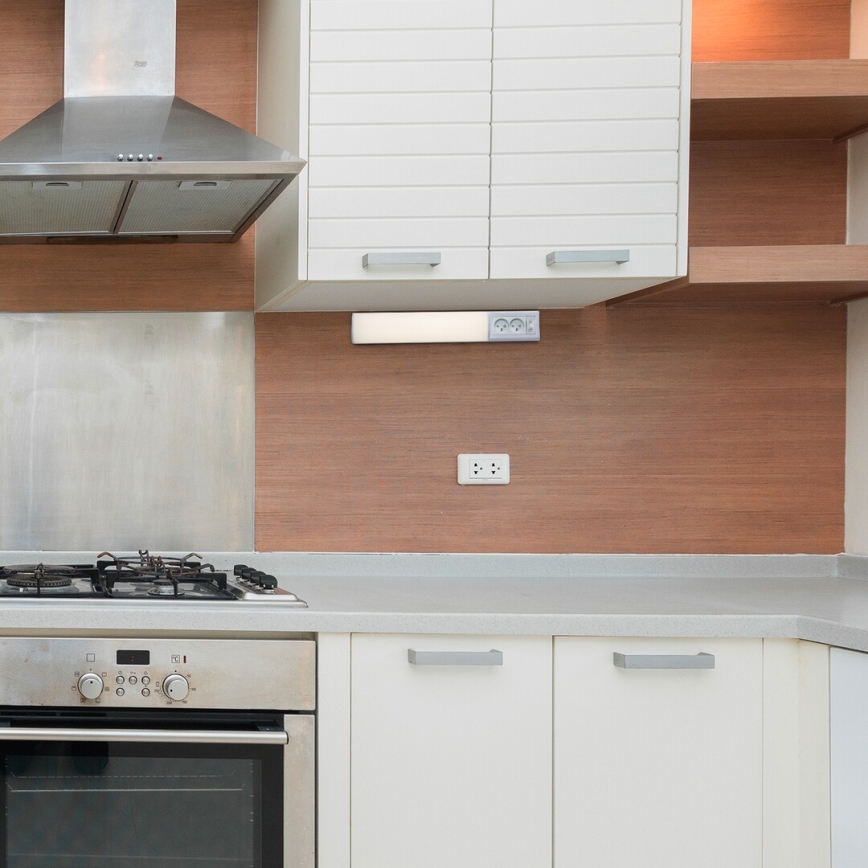 Rabalux - LED svetlo za ugradnju ispod ormarića sa utičnicama LED/10W/230V 4000K 50 cm bela
