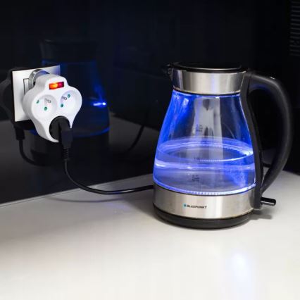 Razdelnik sa prekidačem, 3 utičnice