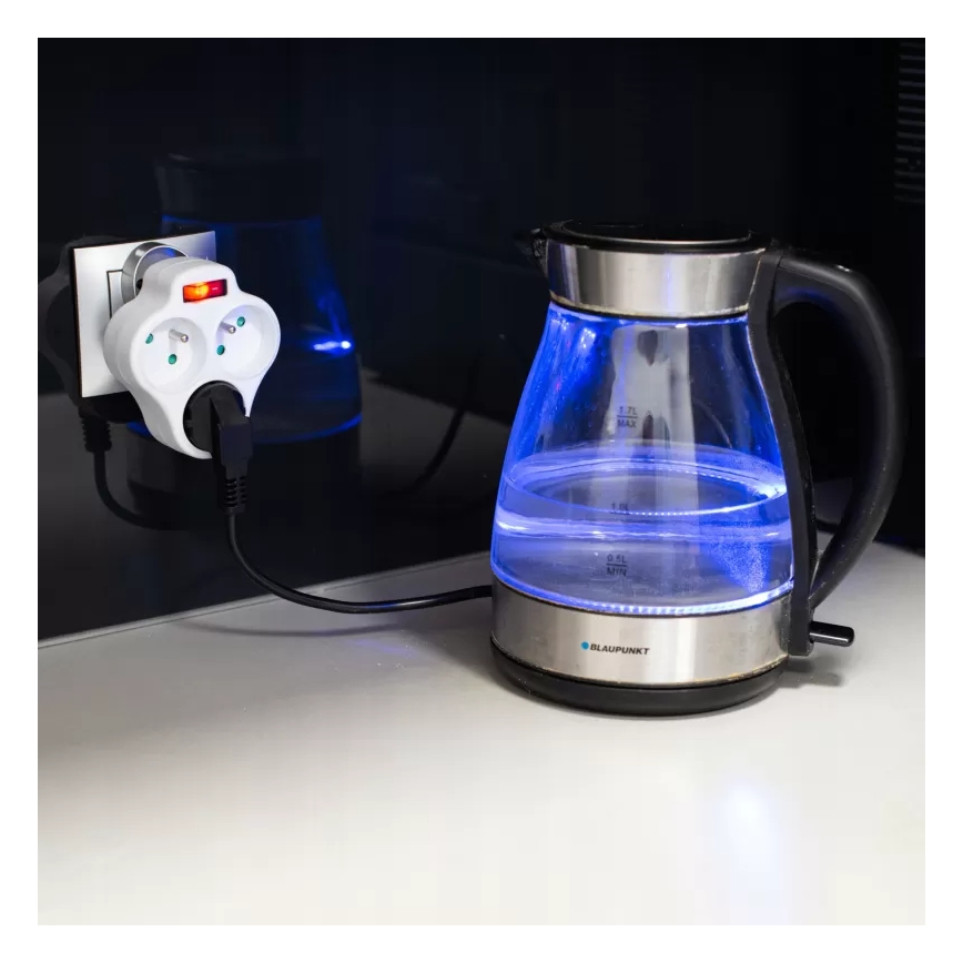 Razdelnik sa prekidačem, 3 utičnice