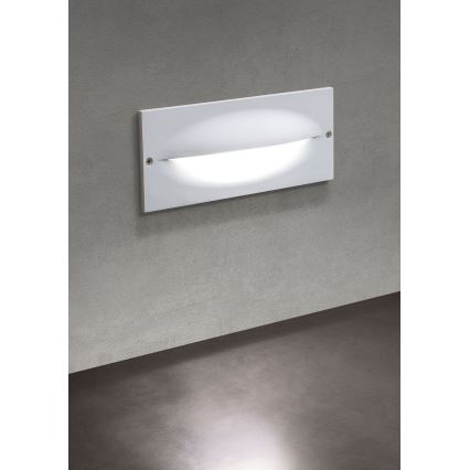 Redo 90009 - LED spoljašnja orijentaciona svetiljka TAMPA LED/11W/230V IP54 bela
