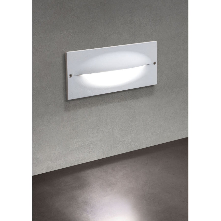 Redo 90009 - LED spoljašnja orijentaciona svetiljka TAMPA LED/11W/230V IP54 bela