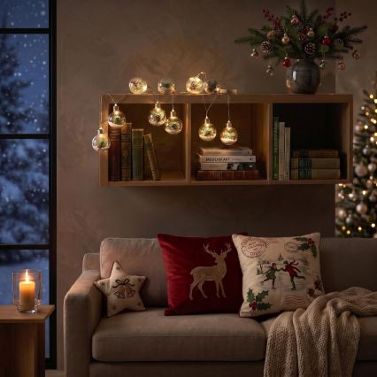 LED božićni niz 10xLED/3xAAA/toplo bela 2,1m kuglice