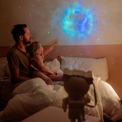 Retlux - LED dečiji projektor 230V astronaut 23,3 cm + daljinski upravljač