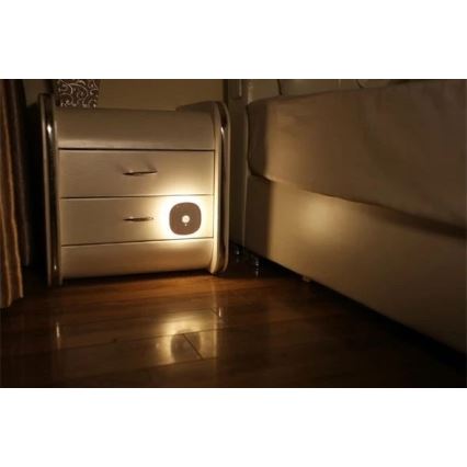 LED orijentaciono svetlo sa senzorom LED/0,45W/3xAAA 3000K belo
