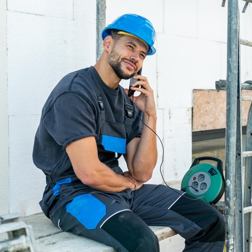 Retlux - Produžni kabl na kolutu 3 utičnice, Tip E, 10 m, zelena/crna