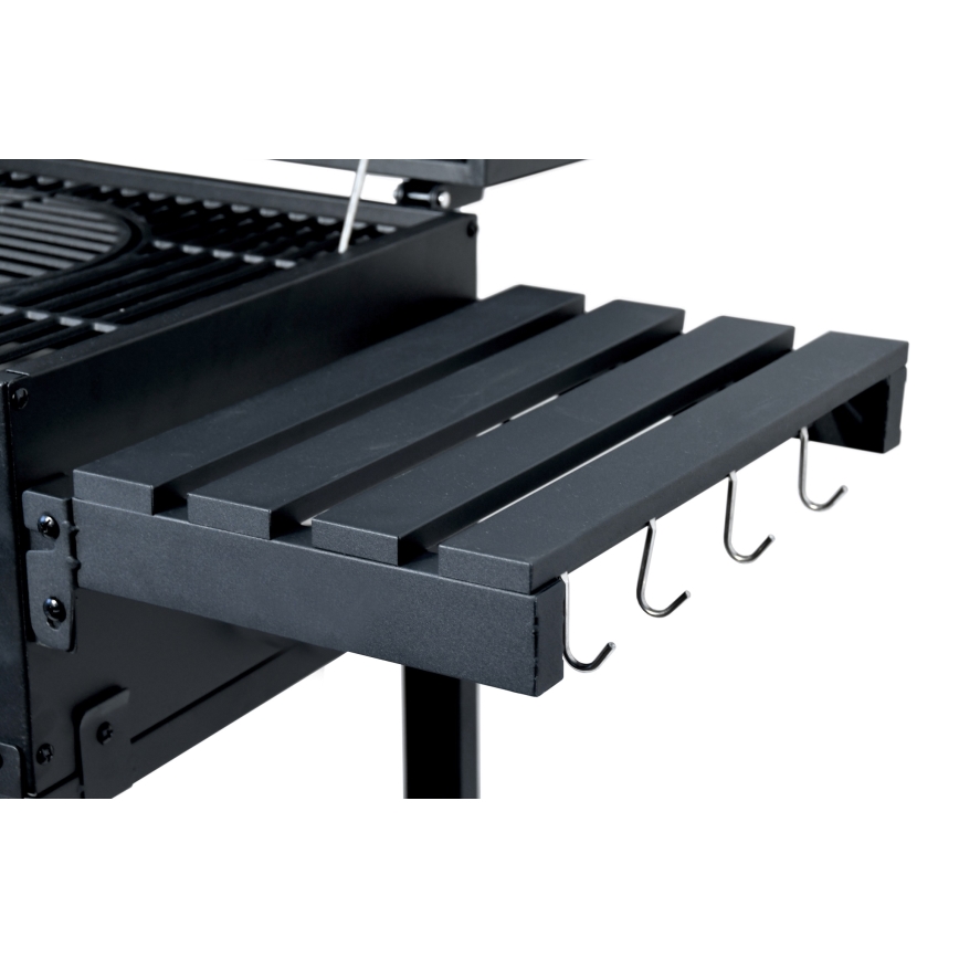 Roštilj na drveni ugalj, crne boje