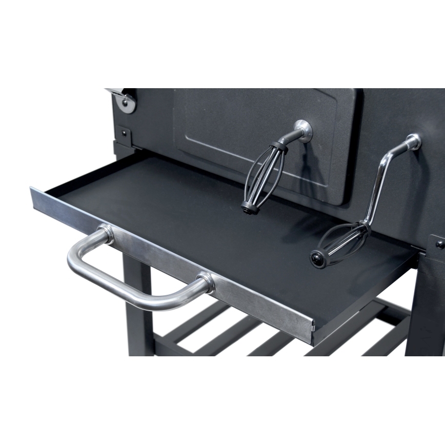 Roštilj na drveni ugalj, crne boje