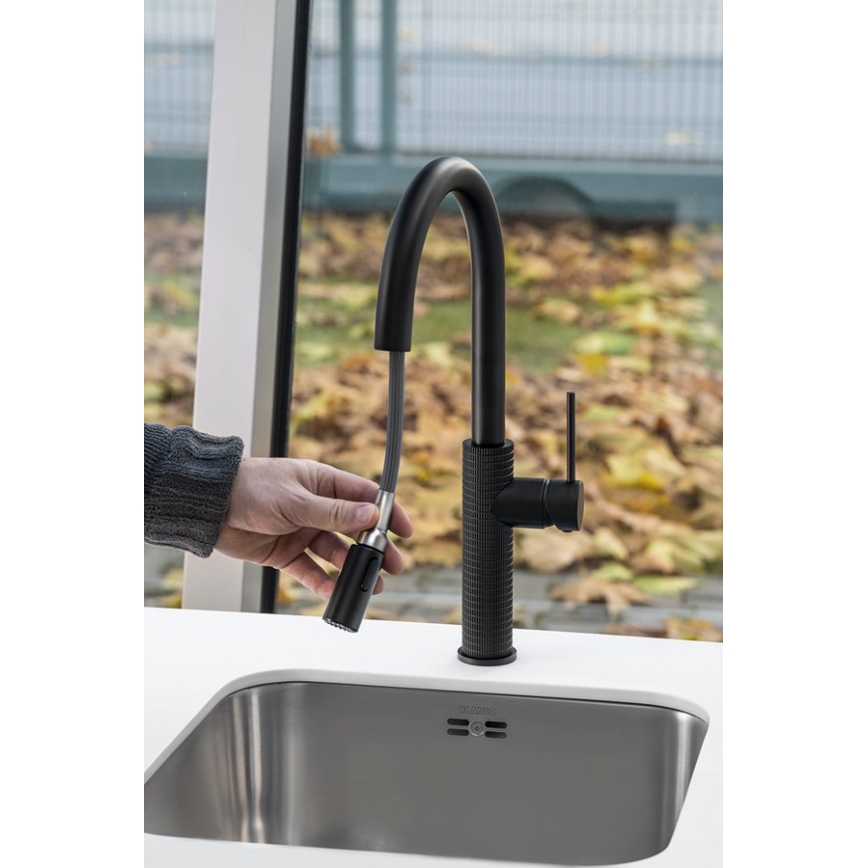 Sapho - Slavina za sudoperu sa izvlačivim tušem FLAWO mat crna