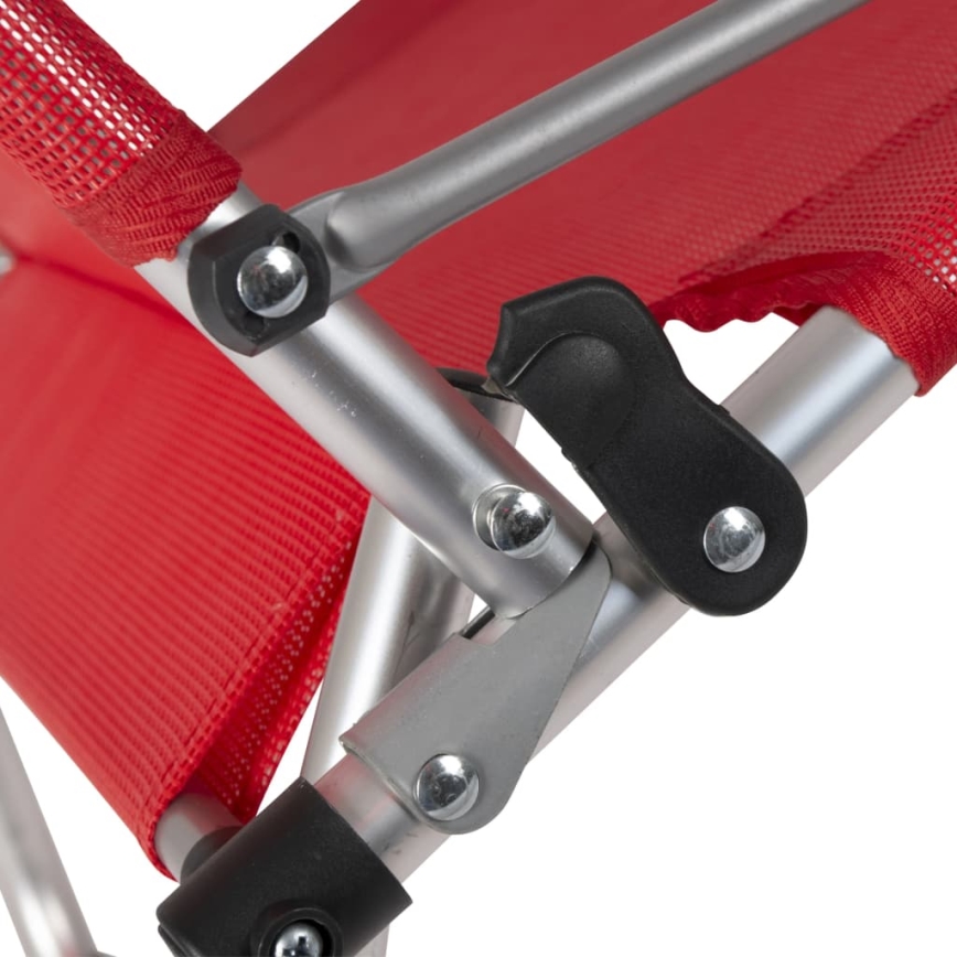 Sklopiva kamperska stolica crvene boje