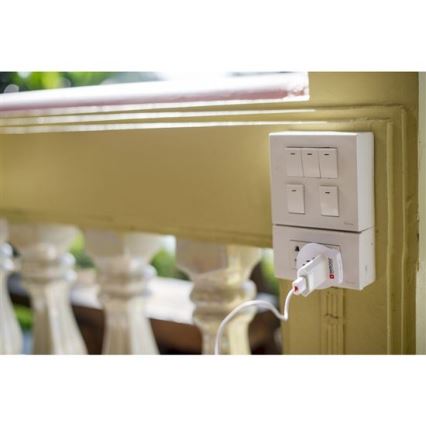 SKROSS - Univerzalni putni adapter 230 V