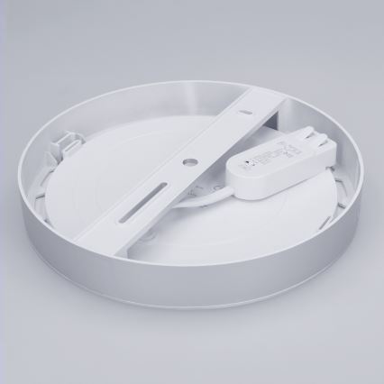 LED površinski/ugradni panel 2 u 1 18W/230V 3000/4000/6000K prečnik 22,5 cm IP54 srebran