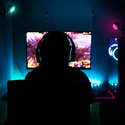 LED RGB zidna svetiljka LED/3,7V 1200 mAh