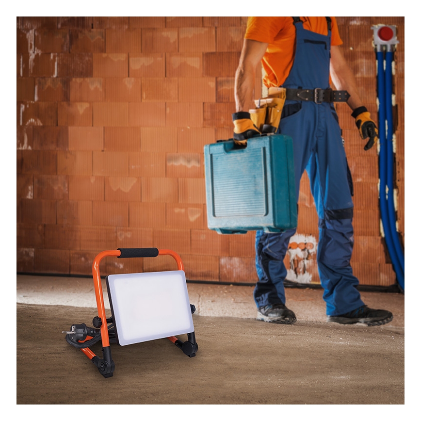 LED reflektor sa stalkom LED/100W/230V 4000K IP65