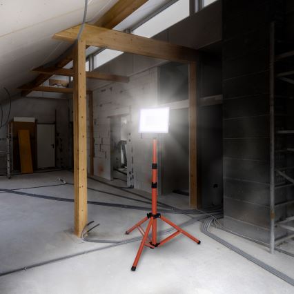 LED reflektor sa stalkom LED/100W/230V 4000K IP65