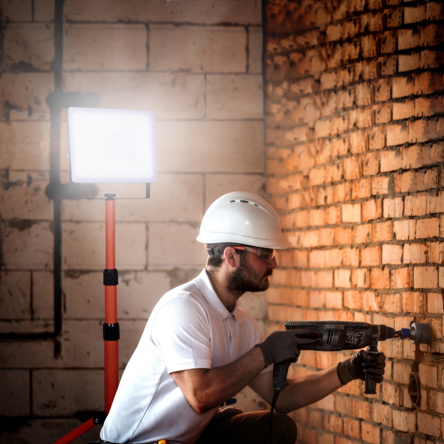 LED reflektor sa stalkom LED/100W/230V 4000K IP65